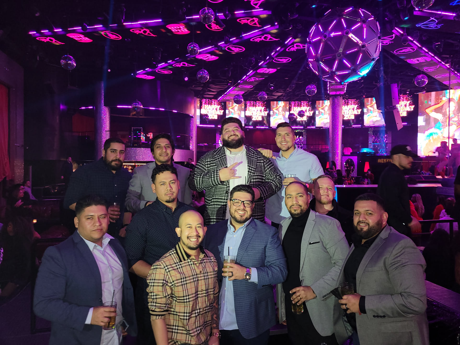 Las Vegas all-inclusive VIP limo nightclub strip club package