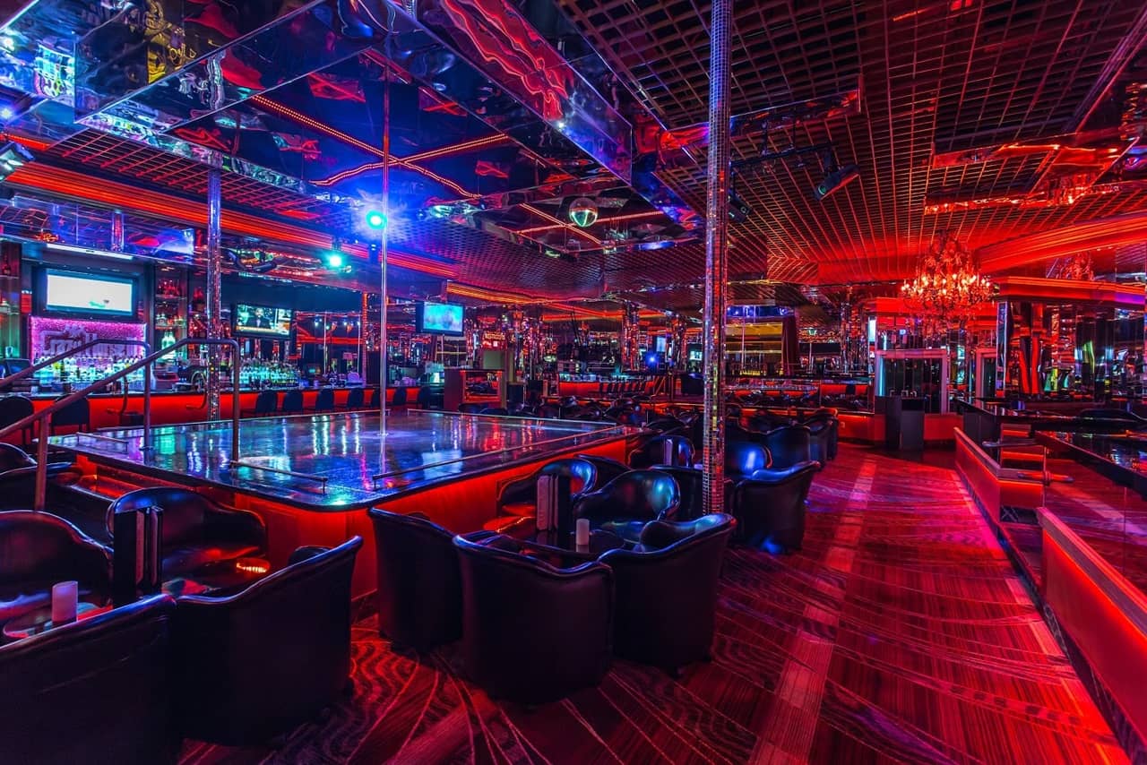 Crazy Horse 3 Las Vegas